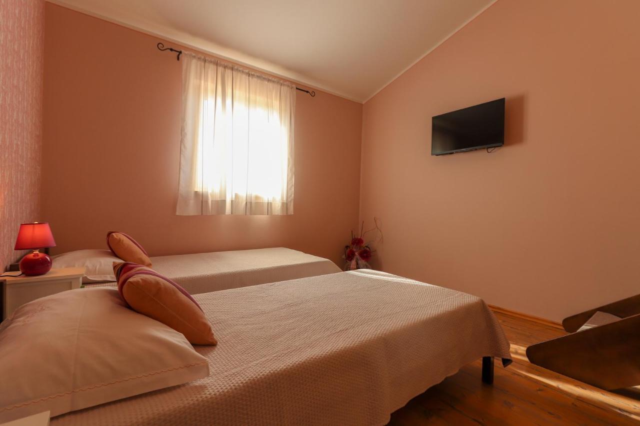 Villa Nona Marija Sveti Lovreč Pazenatički 외부 사진